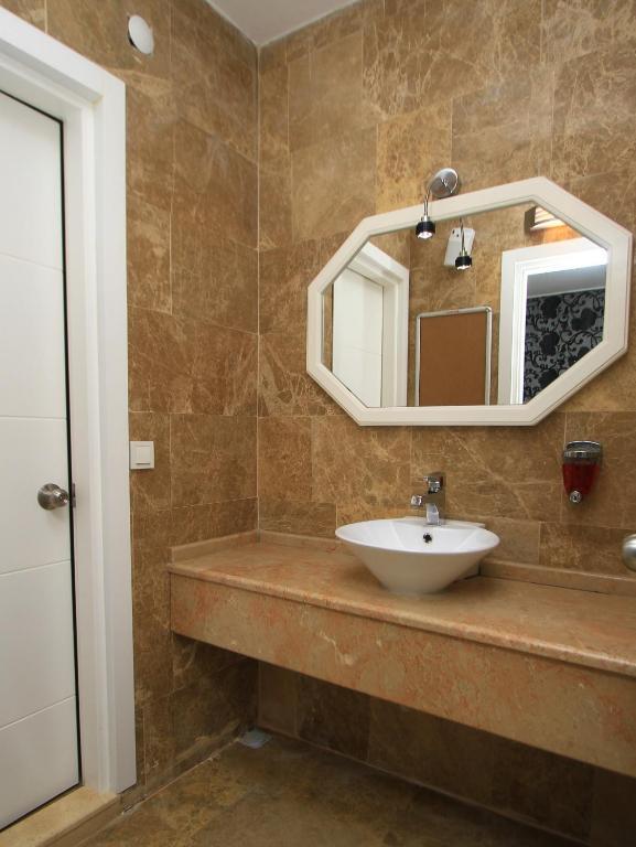 Larimar Boutique Hotel Чесме Екстериор снимка