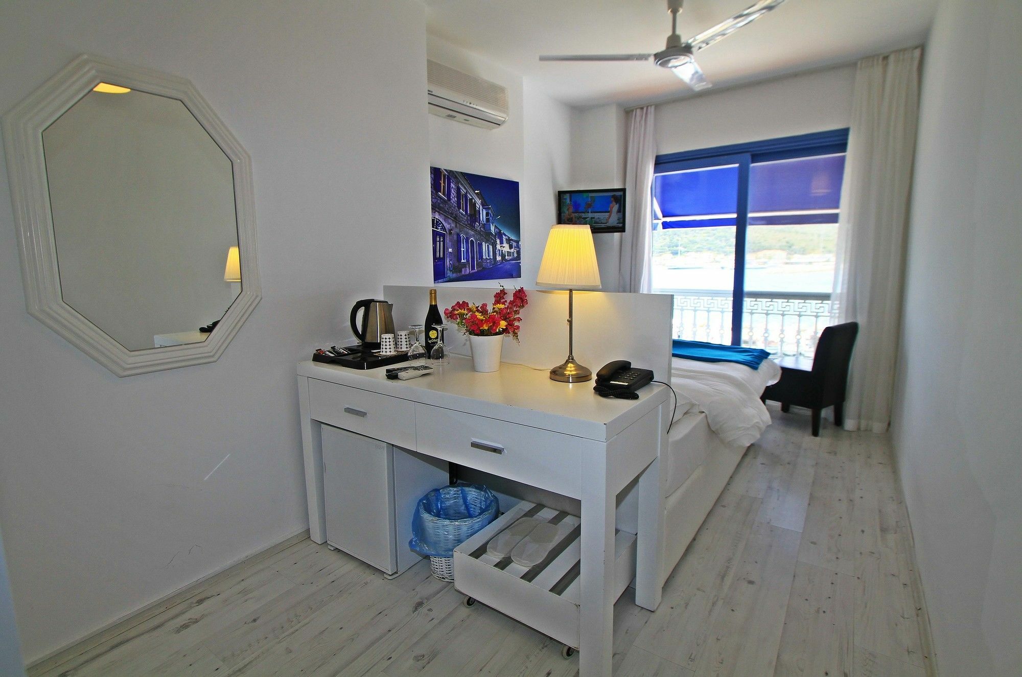 Larimar Boutique Hotel Чесме Екстериор снимка